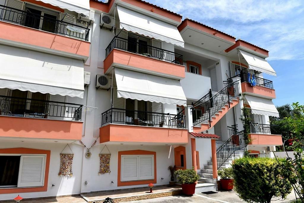 Marmaron Rooms Agiokampos  Exterior photo